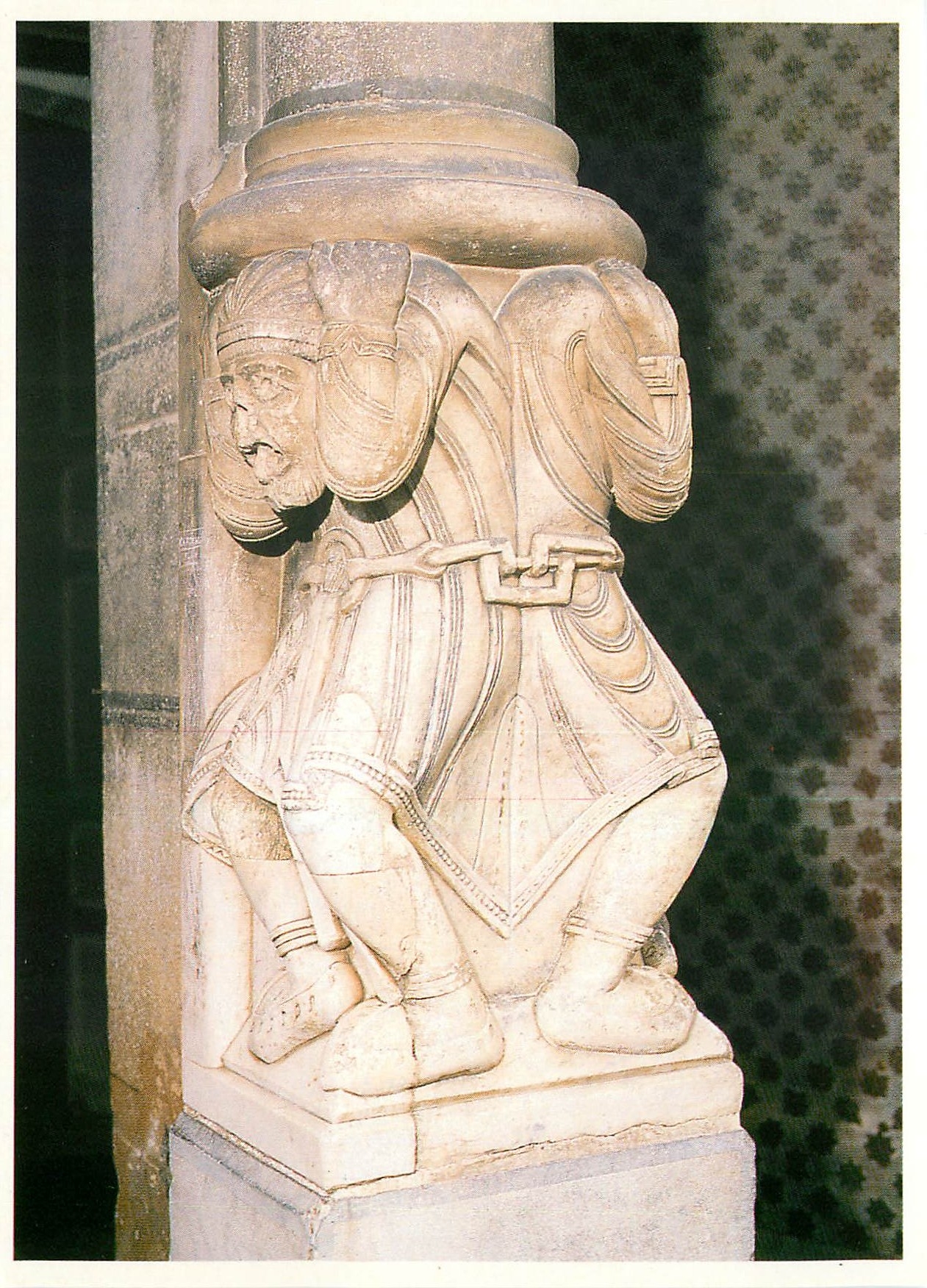 CPM Cathedrale Sainte marie d'Oloron Sarrazins enchaines 