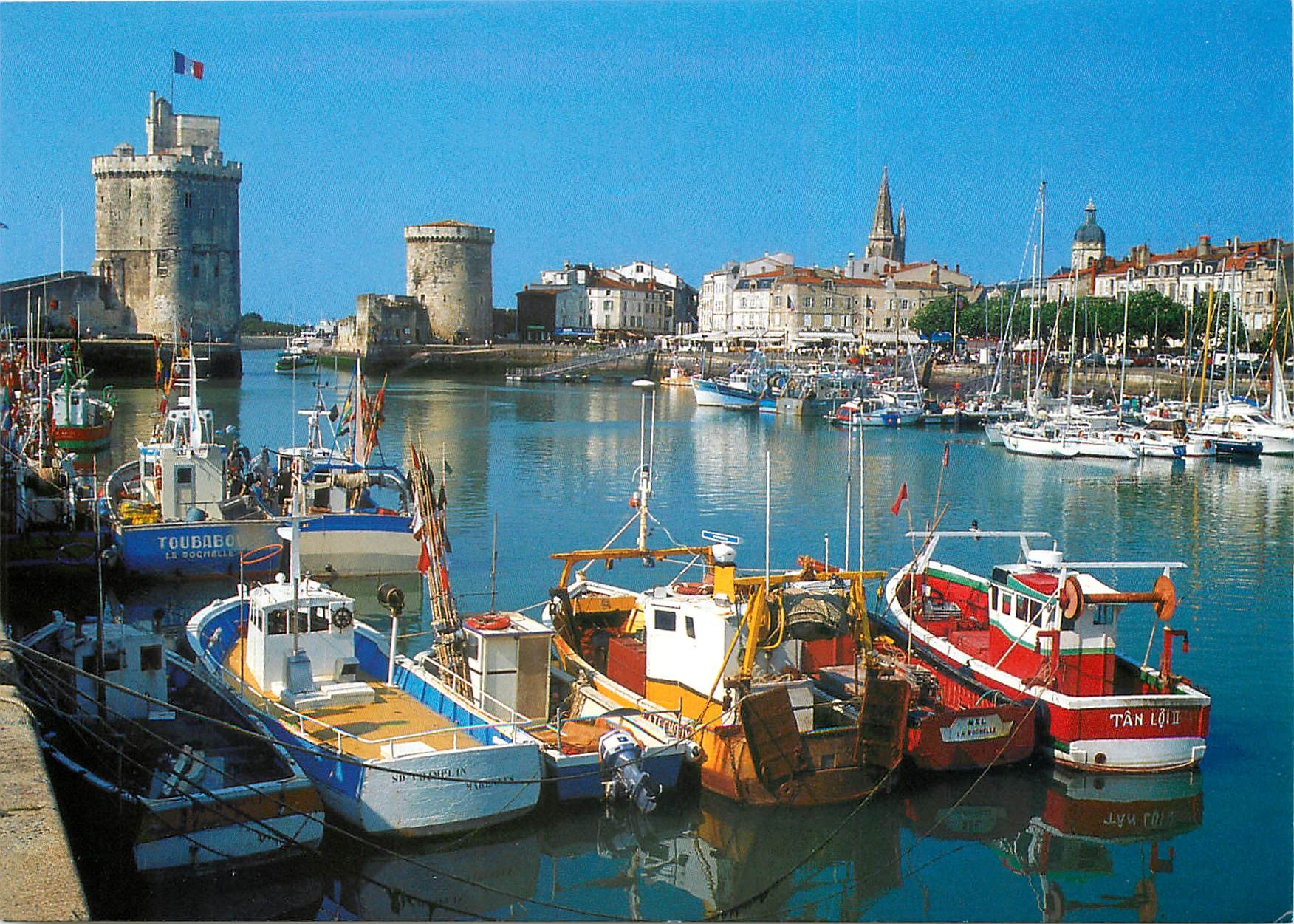 CPM La Rochelle Ch Mme 17 Le Vieux port 