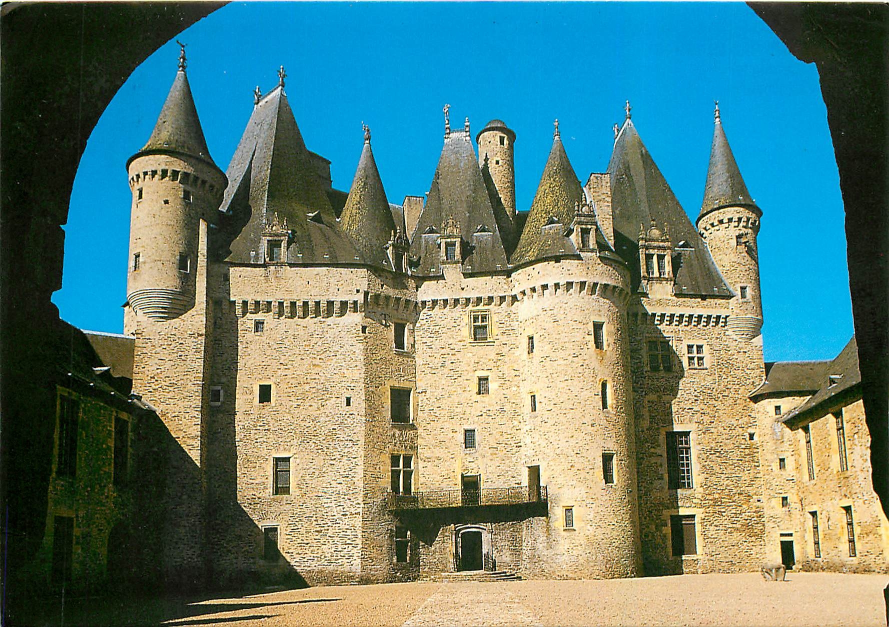Château de Jumilhac-le-Grand — Dordogne — Éditions CAPNIE