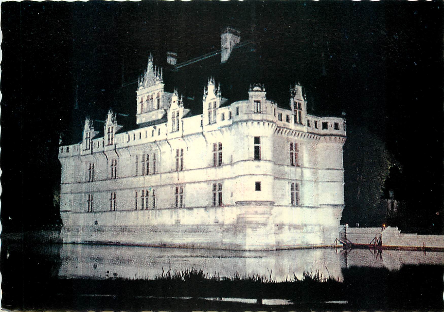 CPM Azay Le Rideau Indre et Loire Le Chateau sur l'Indre 