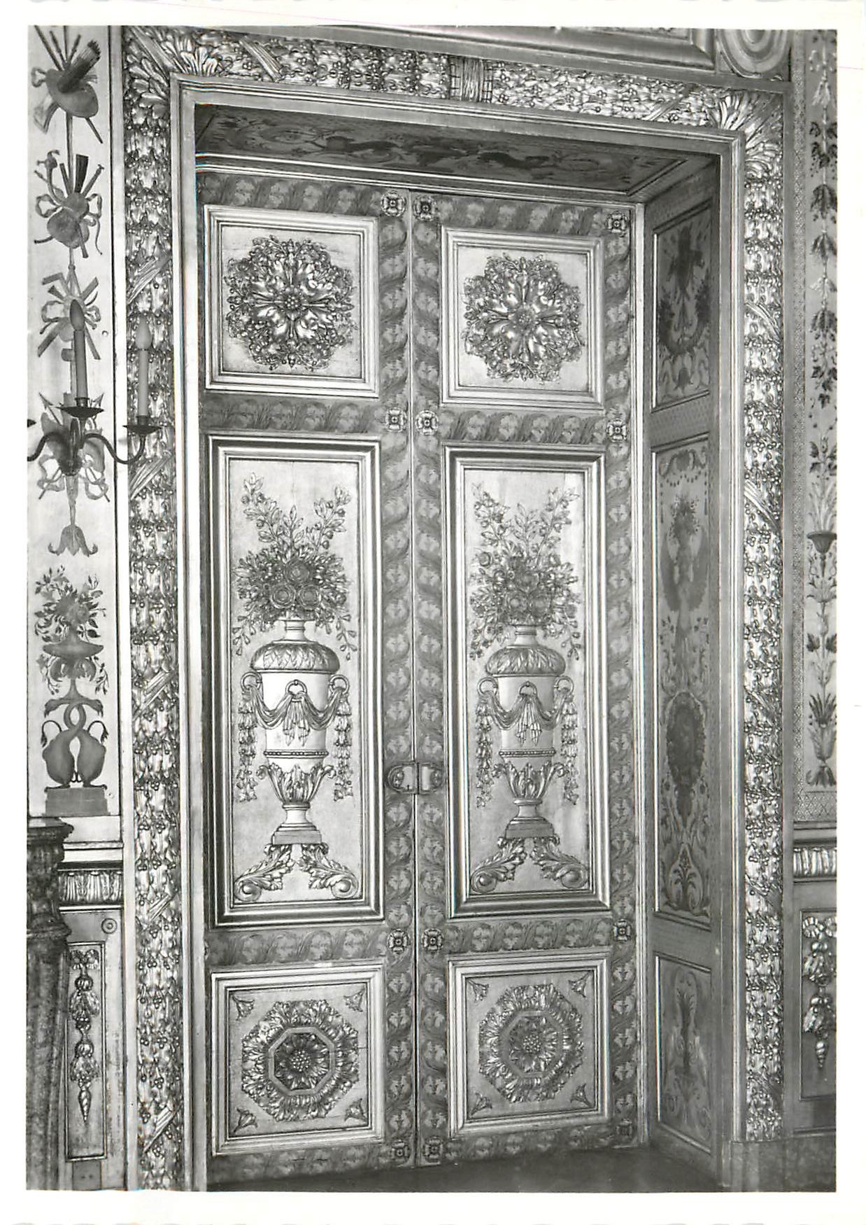 CPM Hotel Lauzun Porte du Salon 