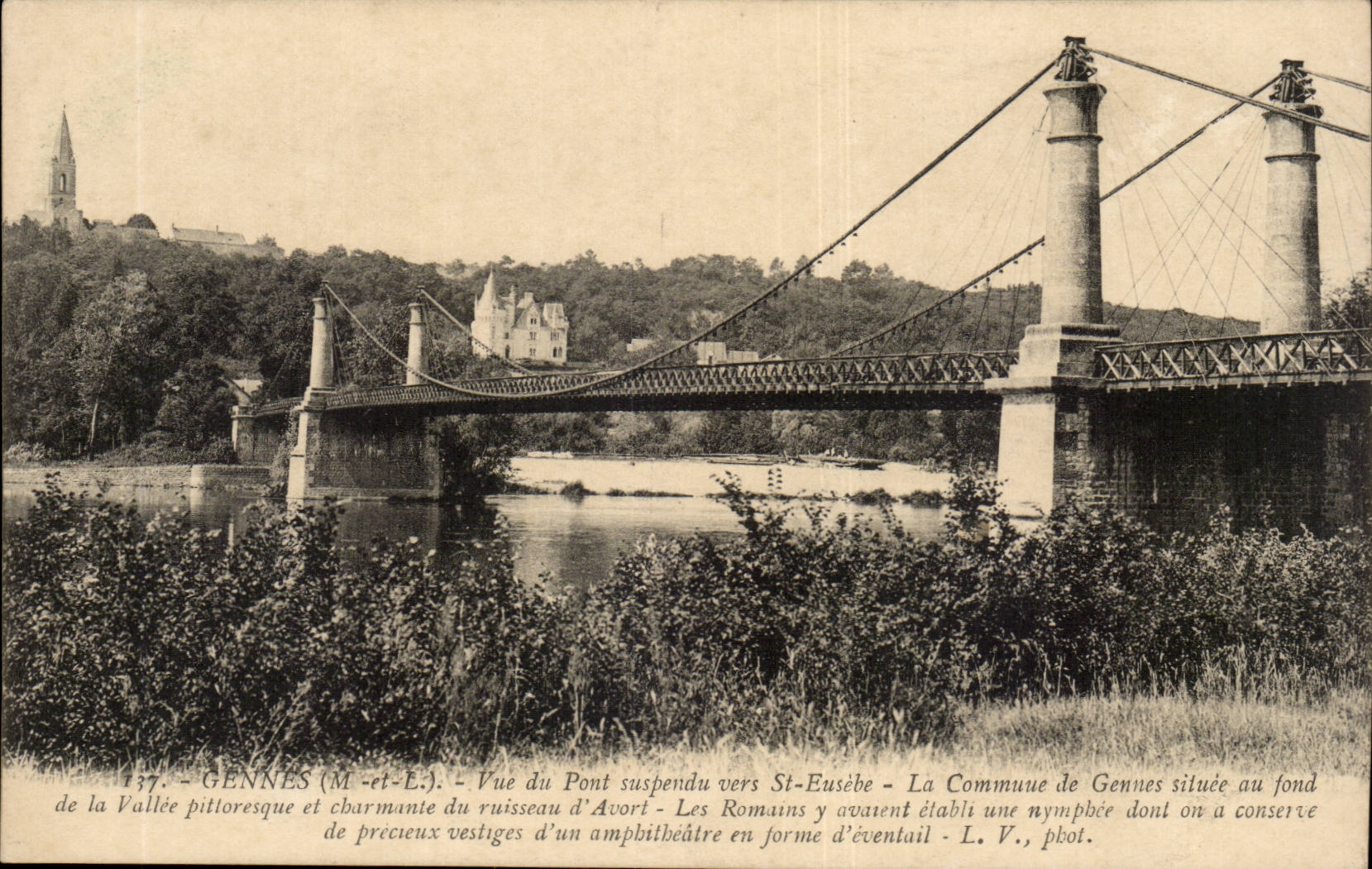 Gennes -CPA- Vue du pont suspendu ver St Eusebe