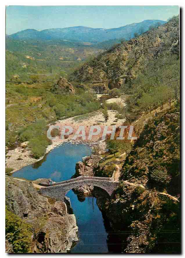 CPM Paysages du Vivarais Les Gorges de l'Ardeche a Thueyts Le Pont du Diable 