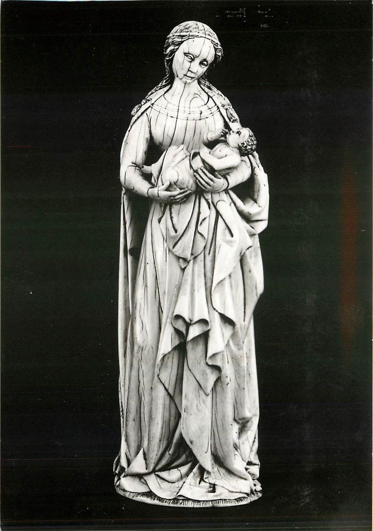 CPM Rouen S Mme Musee des Antiquites Vierge de Valmont 