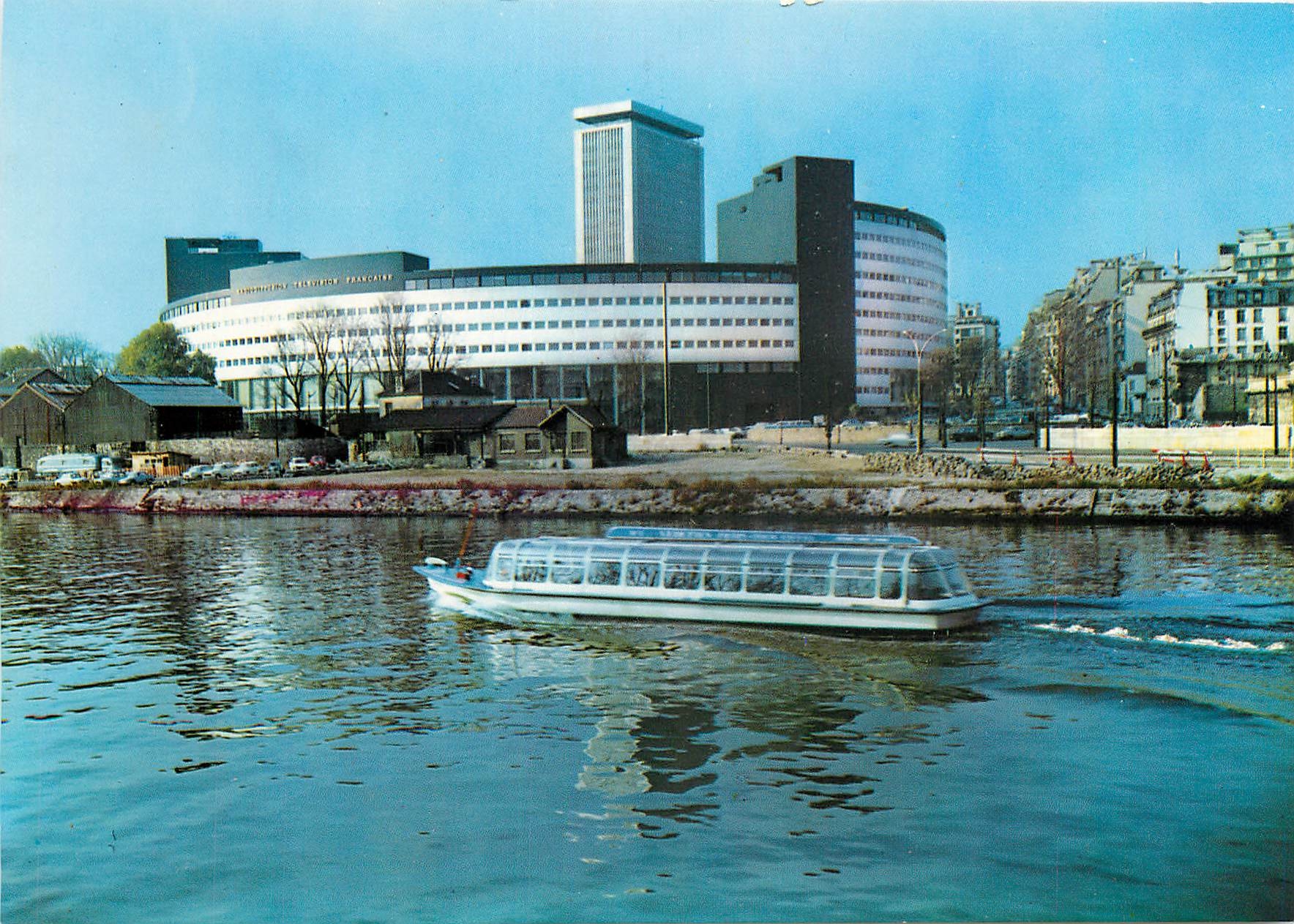 CPM Sous le Ciel de Paris La Maison de la Radio 