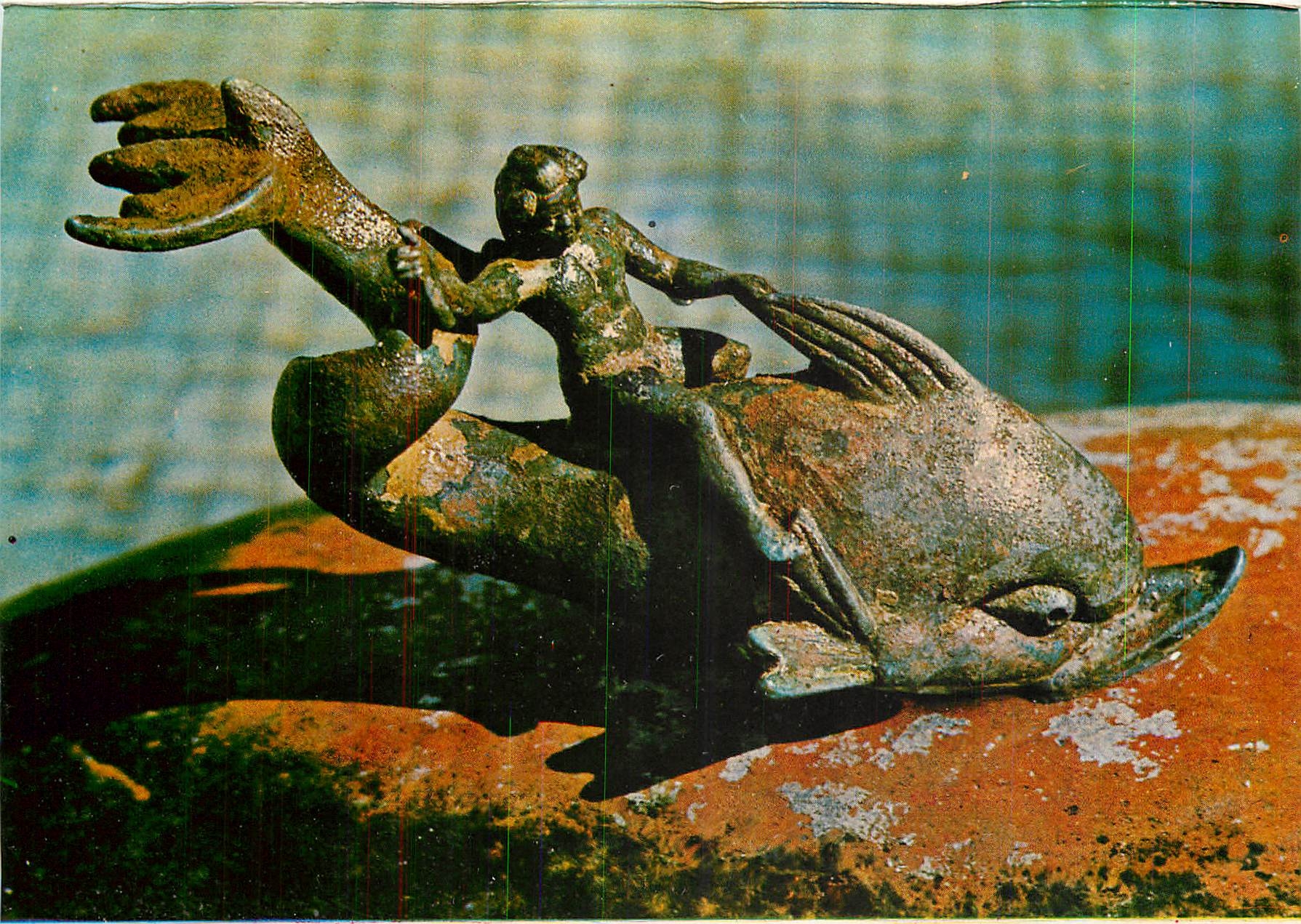 CPM Symbolise la legende d'Hermias d'lassos qui avait ete sauve et le Dauphin 