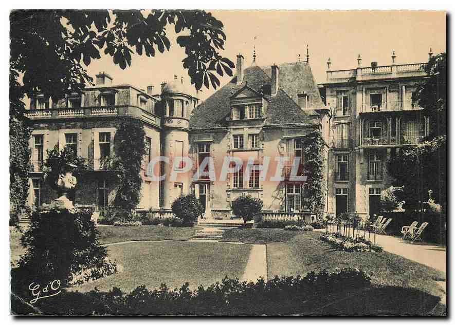 CPM Vichy Pavillon de Madame de Sevigne 