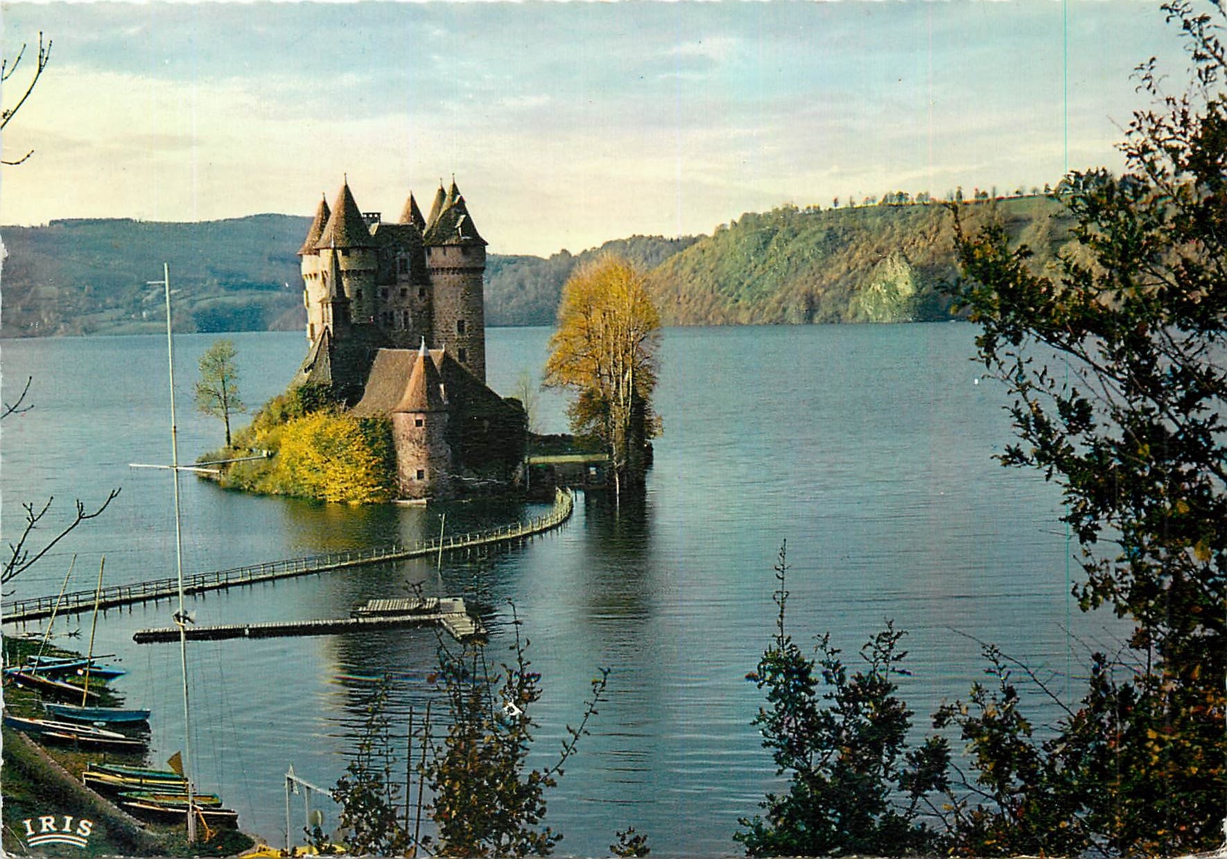 CPM Pres de Bort les Orgues Le Chateau de Val 