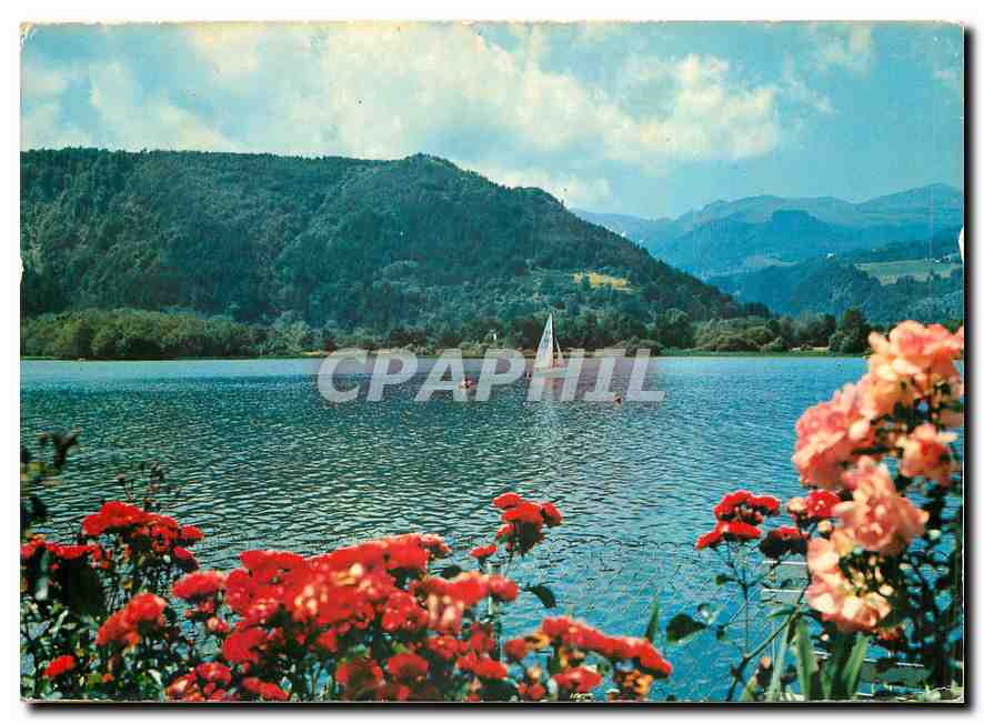 CPM L'Auvergne touristique Le Lac Chambon 