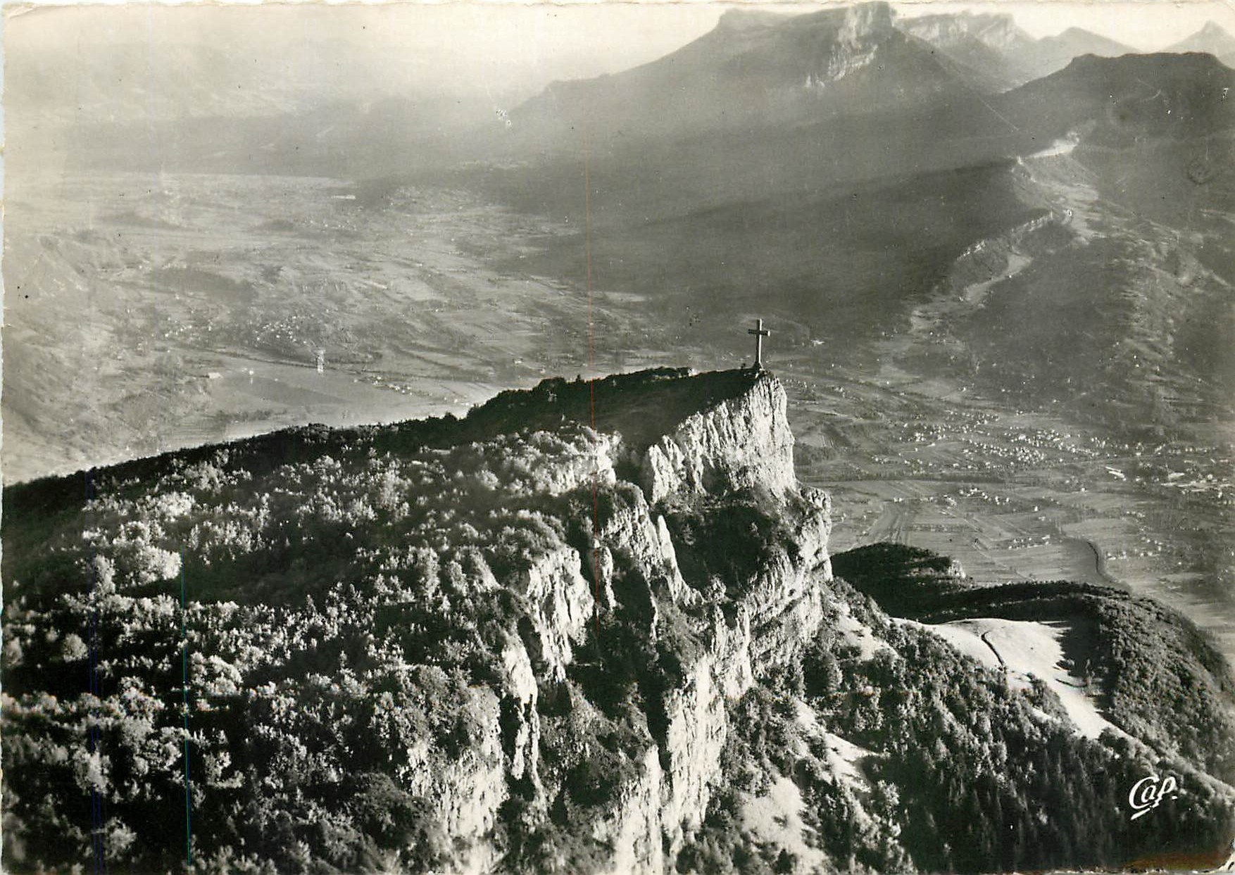 CPM Vallee de Chambery Le Nivolet et le Massif du Granier 
