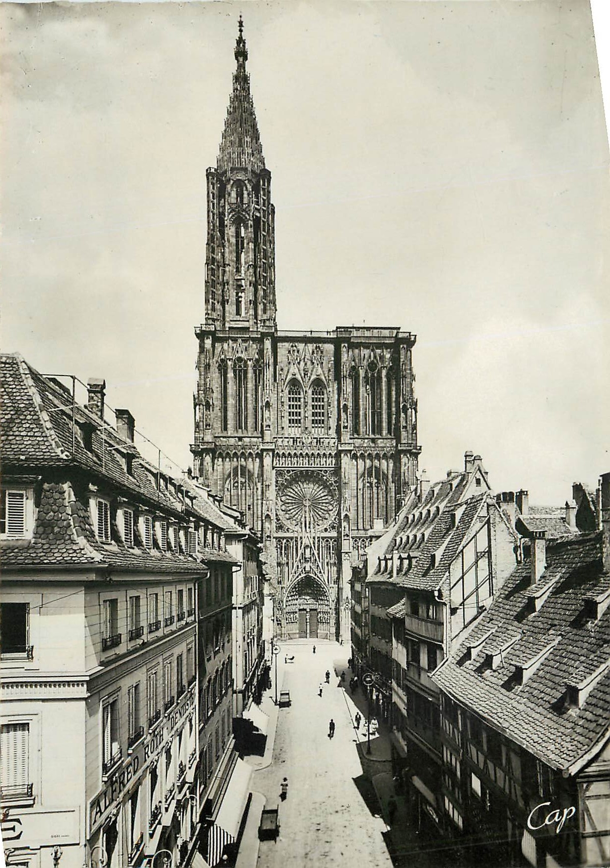 CPM Strasbourg La Cathedrale et la rue Merciere 