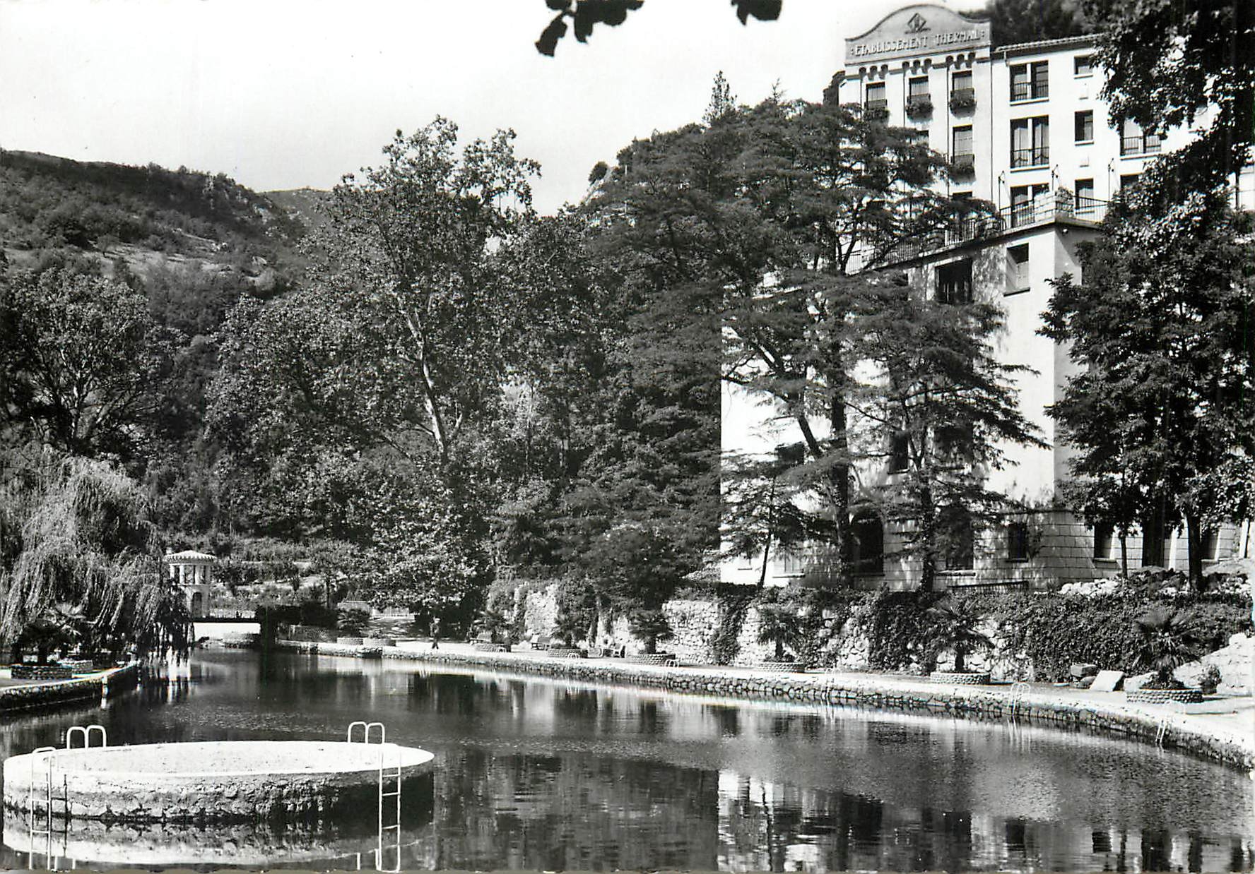 CPM Molitg les Bains PO Le parc et le lac 