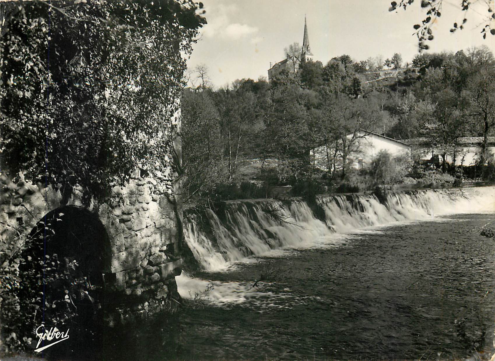 CPM La Roche Chalais Dordogne Un coin ombrage sur la Dronne 