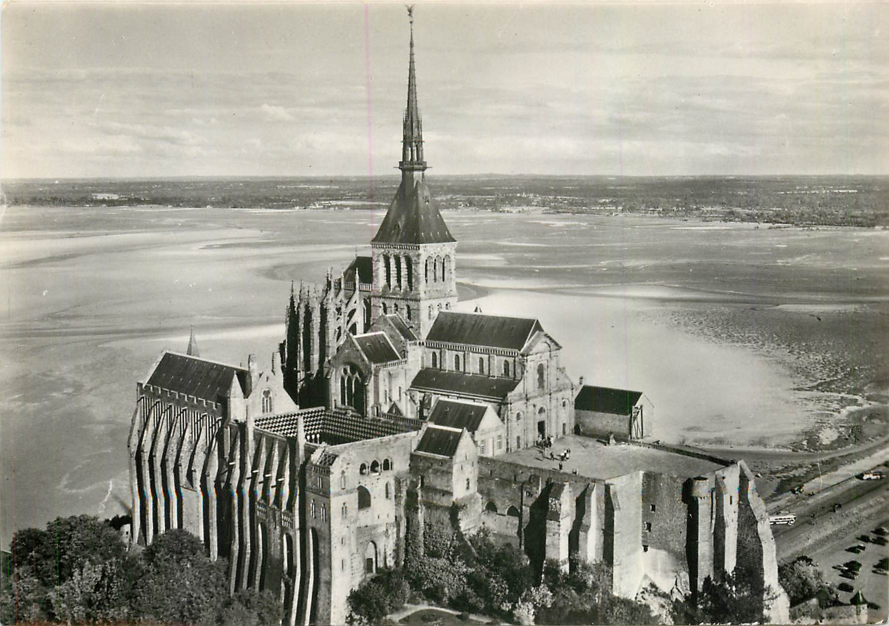 CPM Abbaye du Mont Saint Michel Manche 