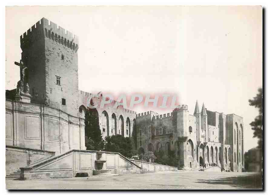 CPM Avignon Palais des Papes Facade occidentale et Tour Campane 