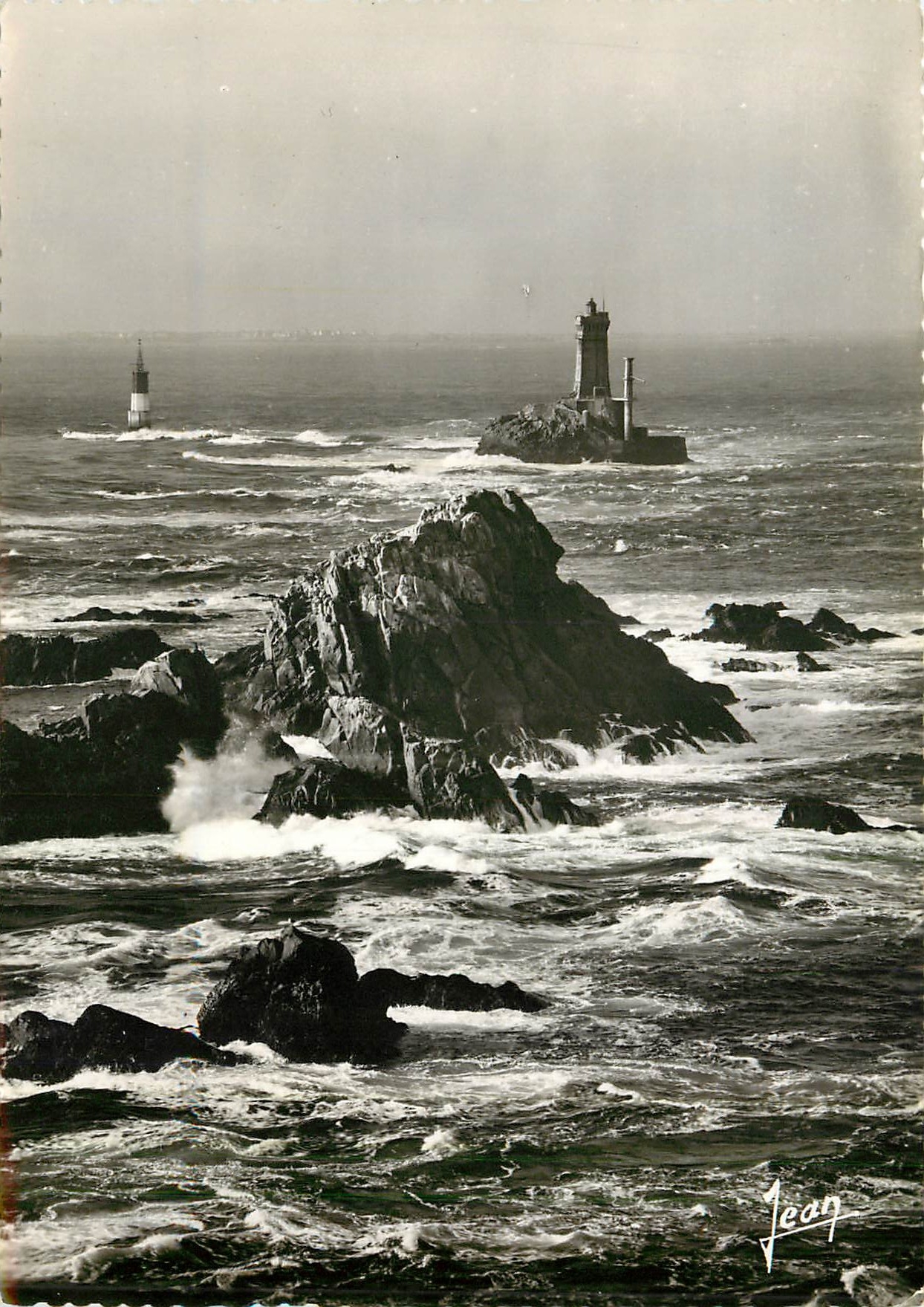CPM La Bretagne La Pointe du Raz Finistere Extreme pointe et le phate de la Vieille 
