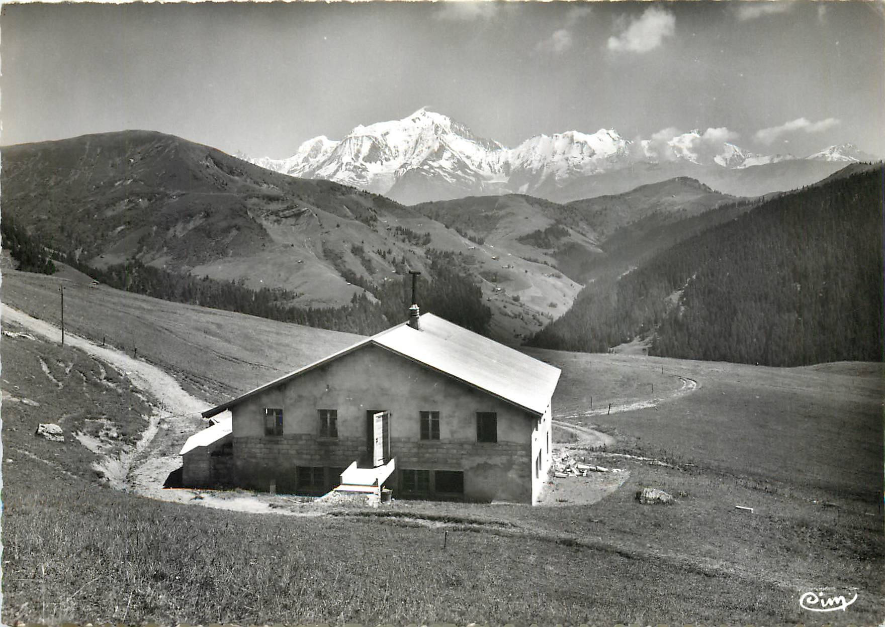 CPM La Giettaz Savoie Face au Mont Blanc Colonie de la Balmaz 