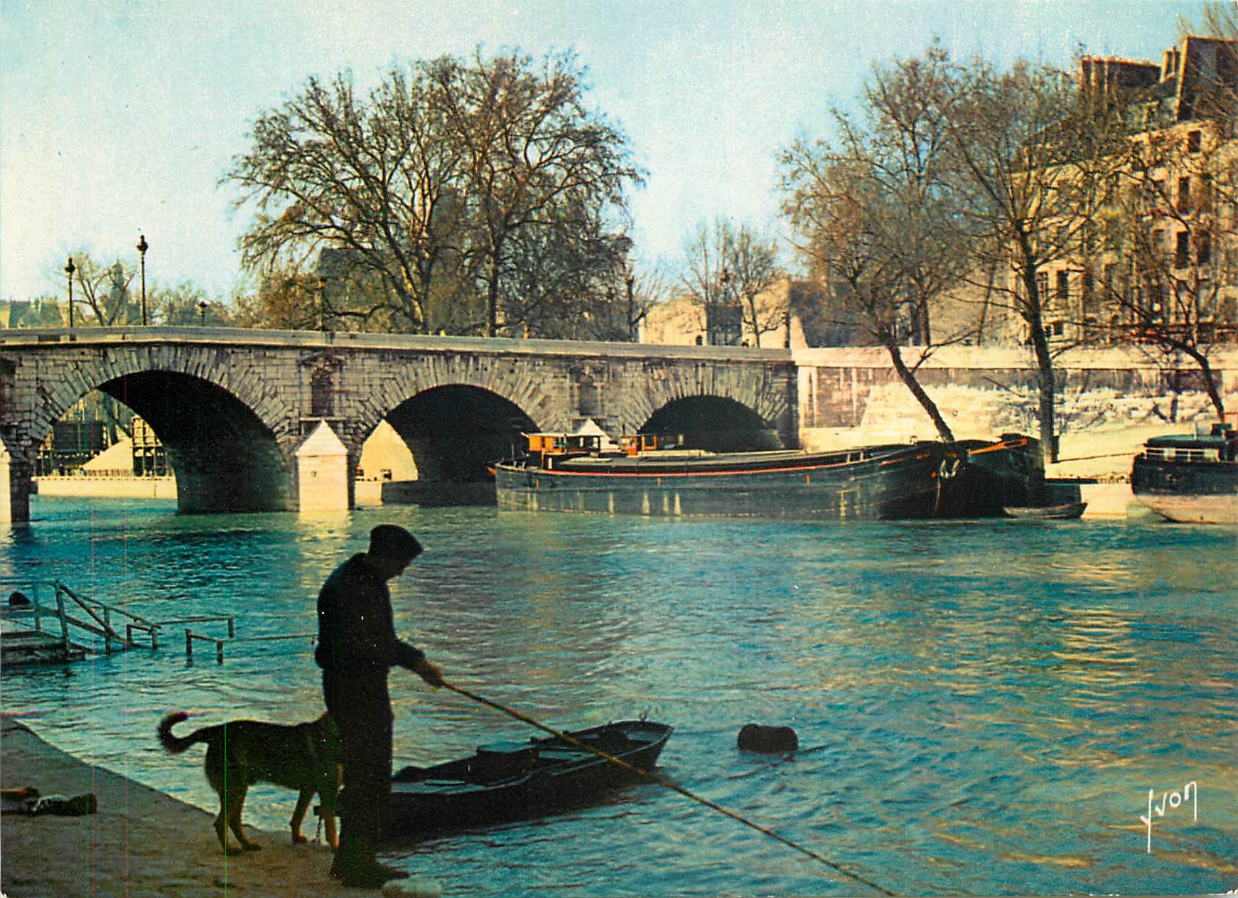 CPM Paris La Seine au Pont Marie Bateau Peniche Peche Pecheur
