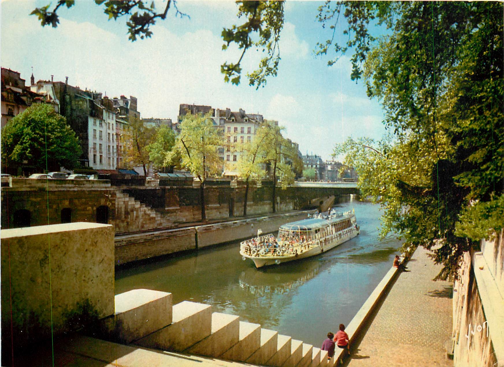 CPM Paris La Seine et le quai Montebello 