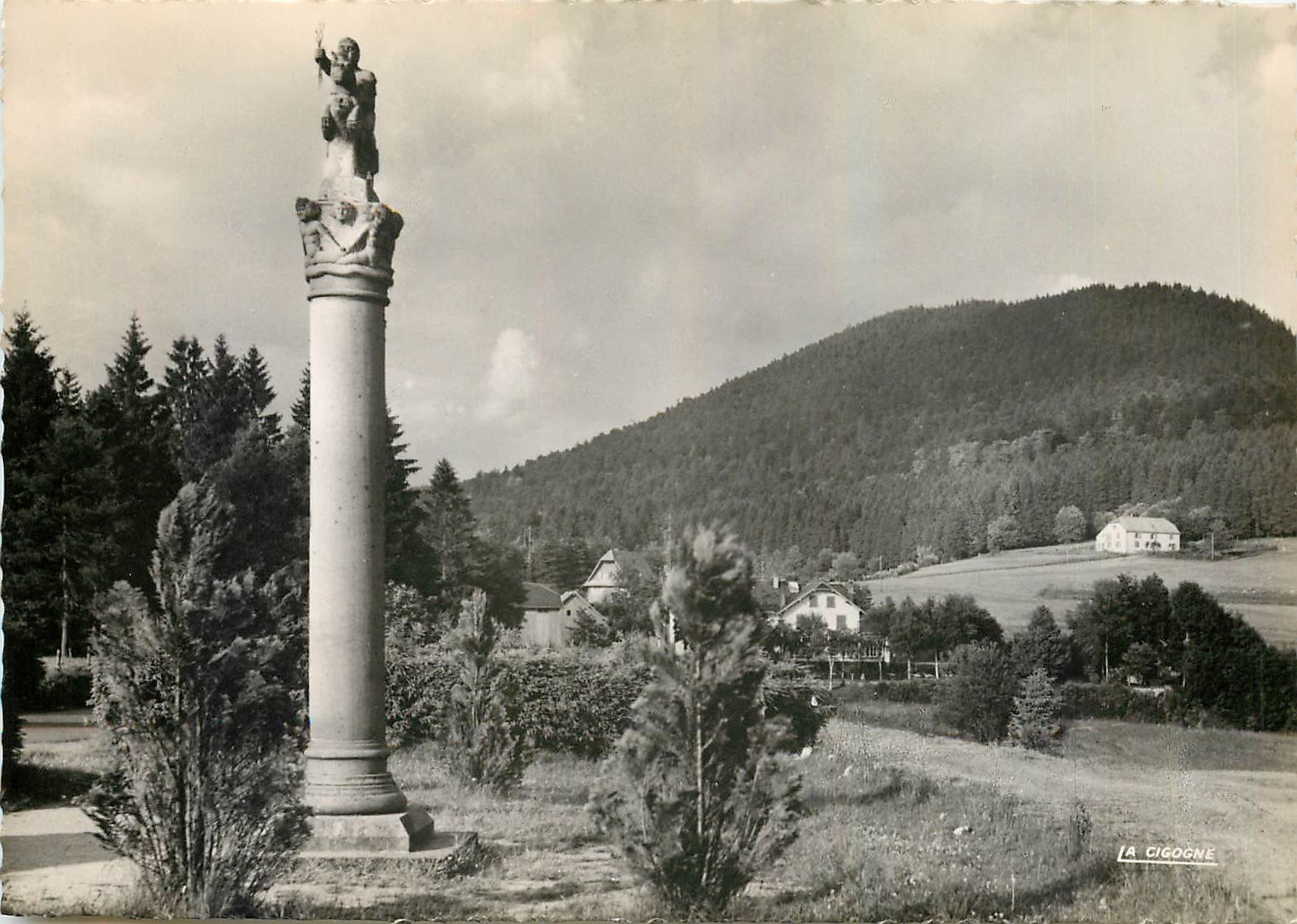 CPM Hotel Velleda Le Donon Bas Rhin La Colonne de Jupiter l'Hotel Velleda et le Donon 