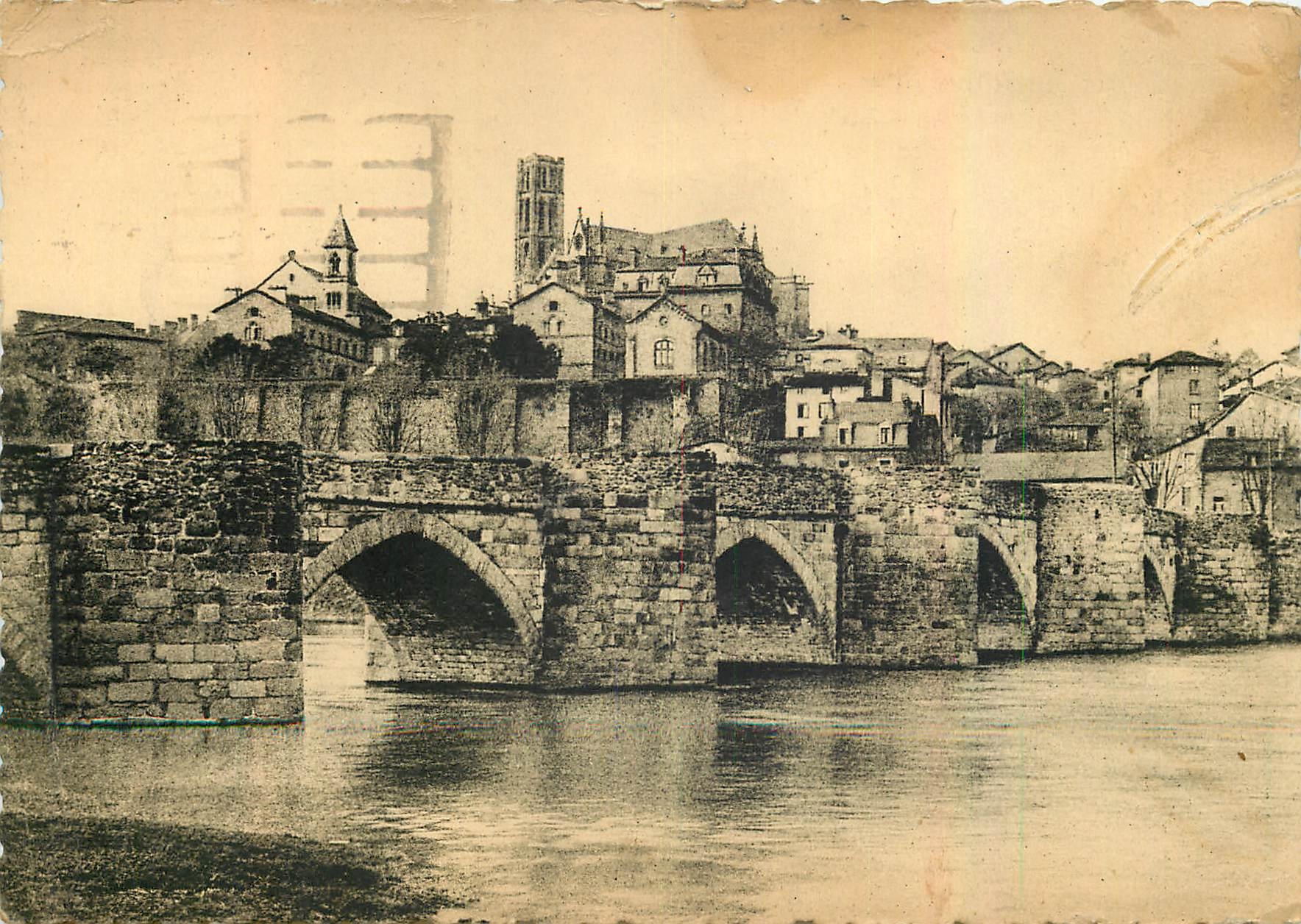 CPM Limoges HV Le Pont St Etienne et la Cathedrale 