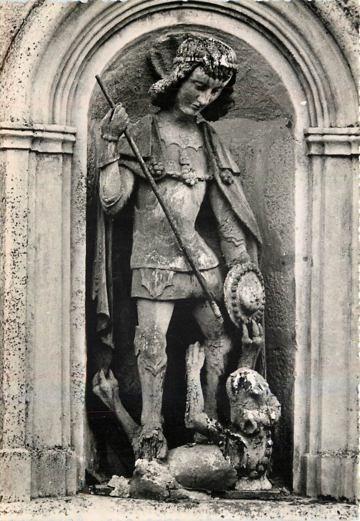 Statue extérieure de Saint-Michel — Église de Saint-Michel-en-Grève (Côte-d'Or) — Studio Jacques-Lannion
