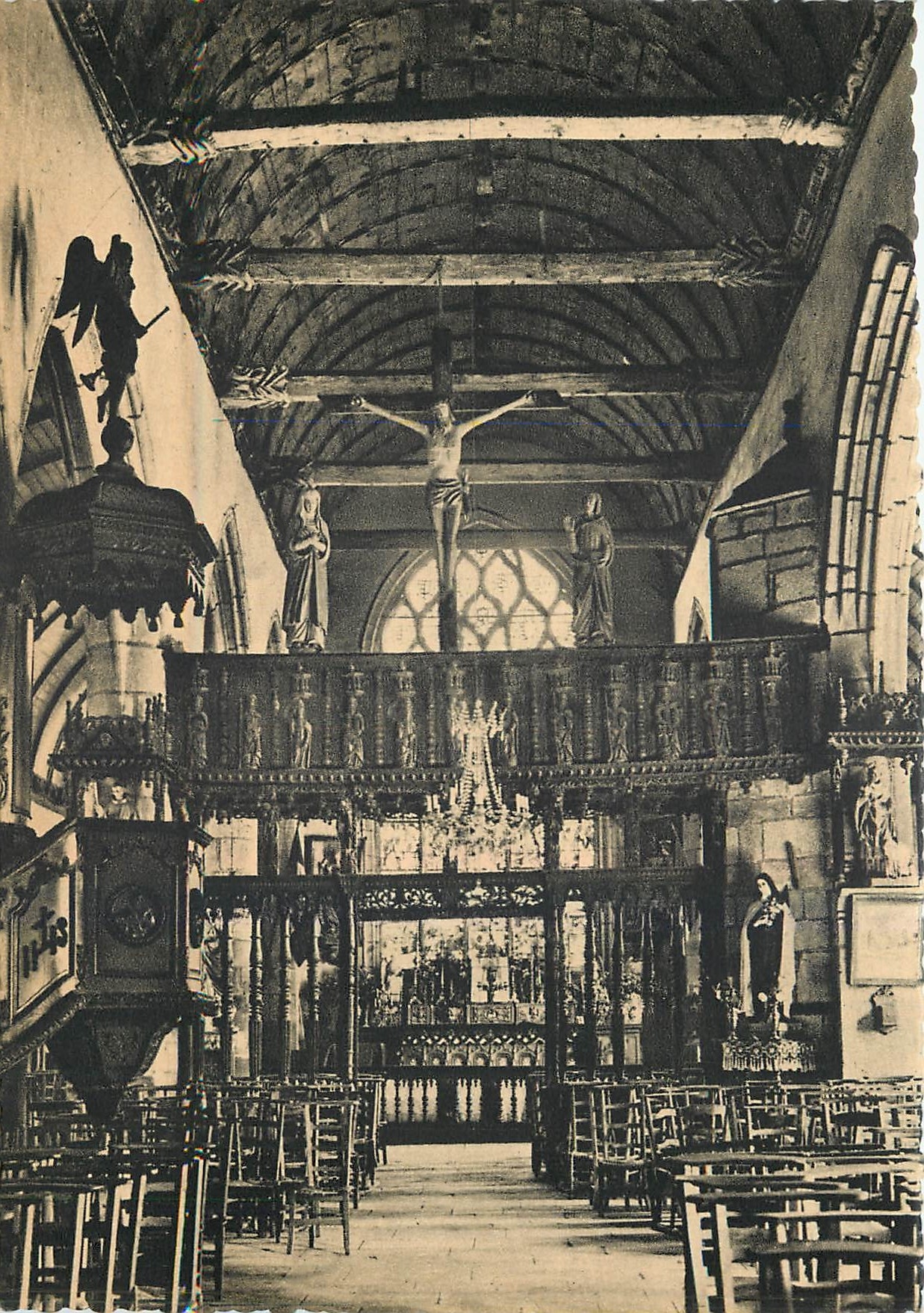 CPM Environs de Landerneau La Roche Maurice Interieur de l'Eglise le Jube 