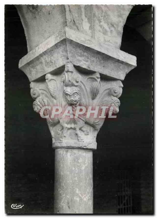 CPM Abbaye St Michel de Cuxa Pyr Or Detail des Chapiteaux des Colonnes du Cloitre Colonne en Marbre 