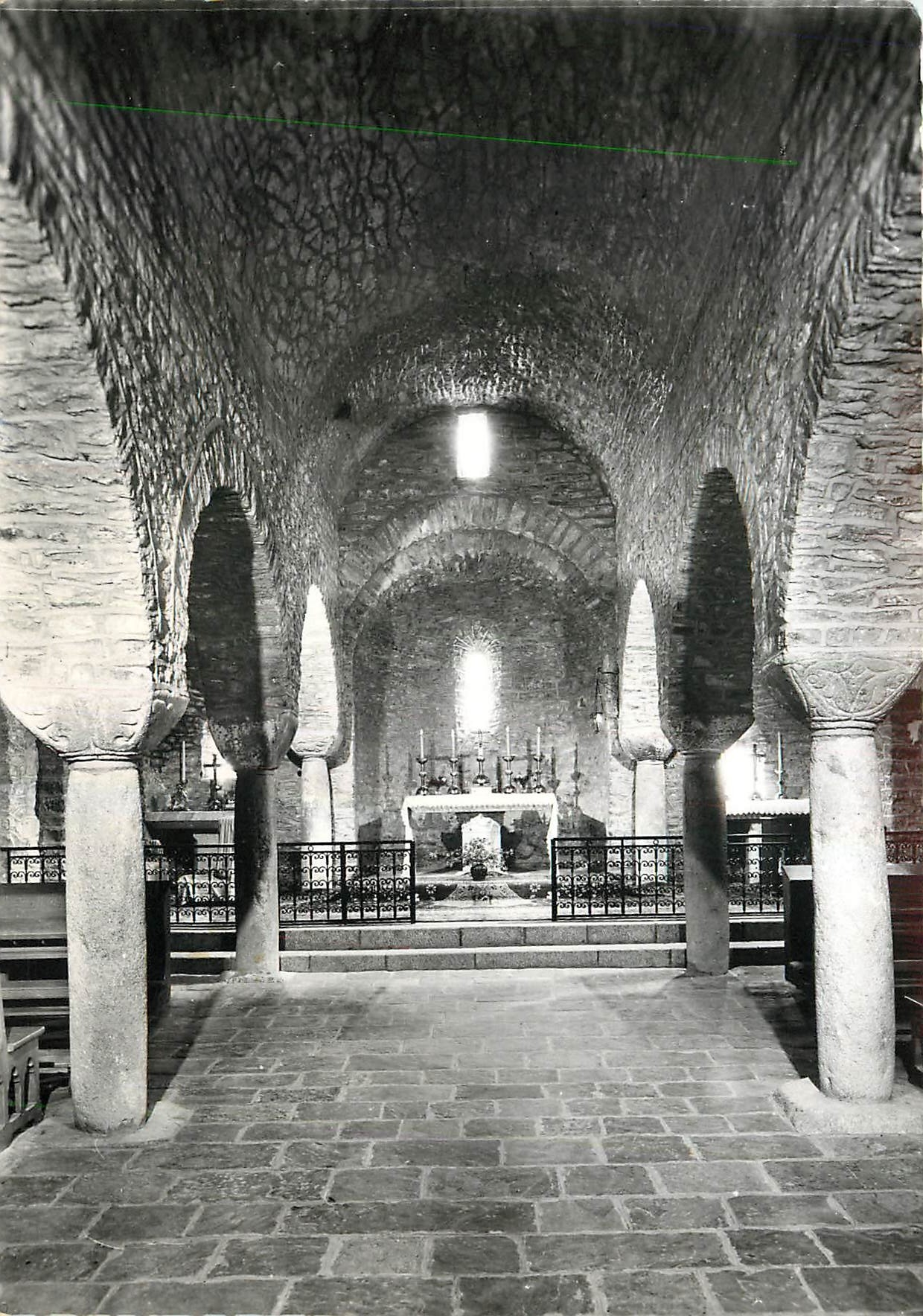 CPM Saint Martin du Canigou Le Maitre Autel 