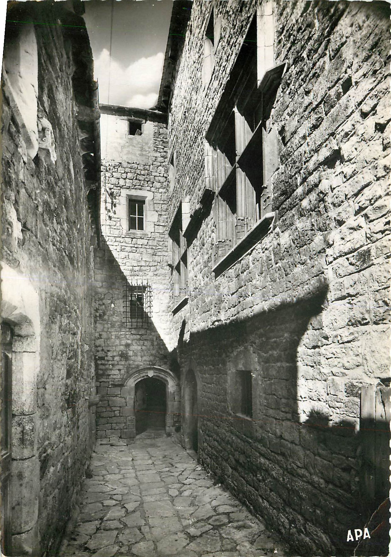 CPM Ste Enimie Vieille Rue Fenetres et Porte Renaissance La Pribodentcho 