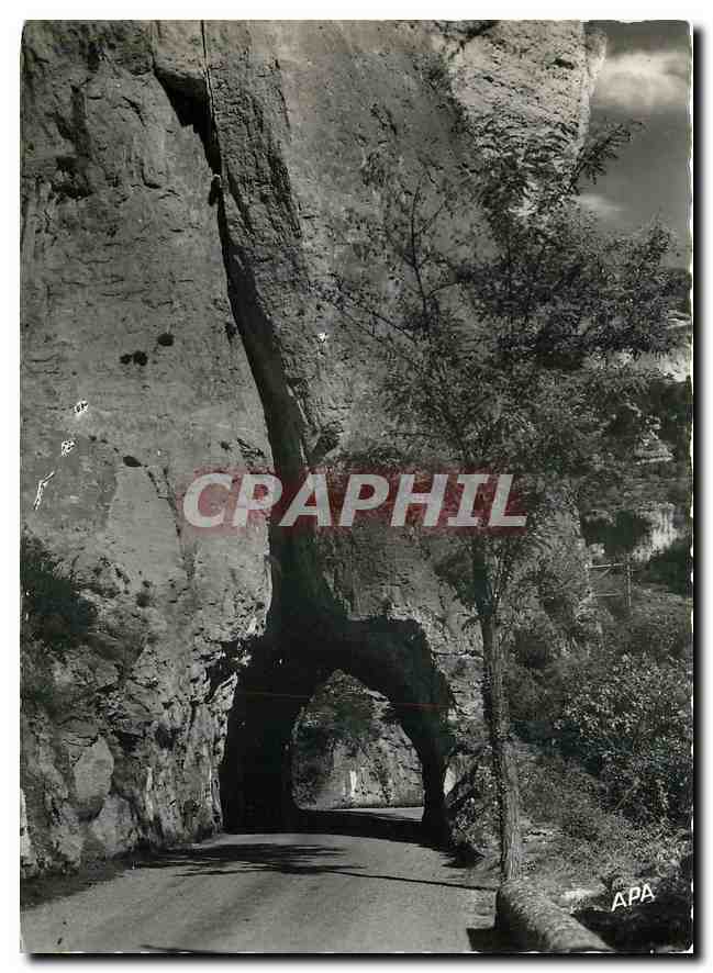 CPM Gorges du Tarn Cirque des Baumes Falaise du Roc Fendu surplombant 