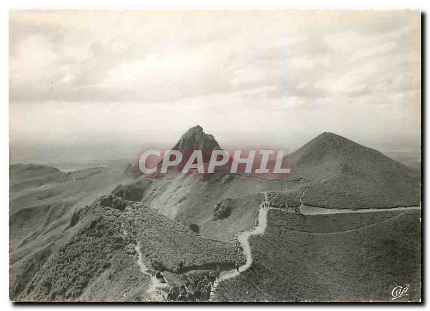 CPM Le Mont Dore Vue prise du Sommet du Sancy 