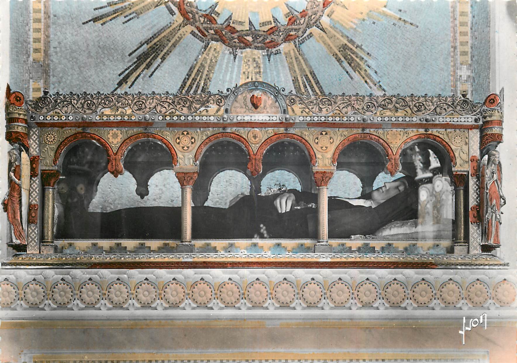 Schrein der hl. Marguerite-Marie Alacoque — Kloster der Besuchung — Paray-le-Monial (Saône-et-Loire)