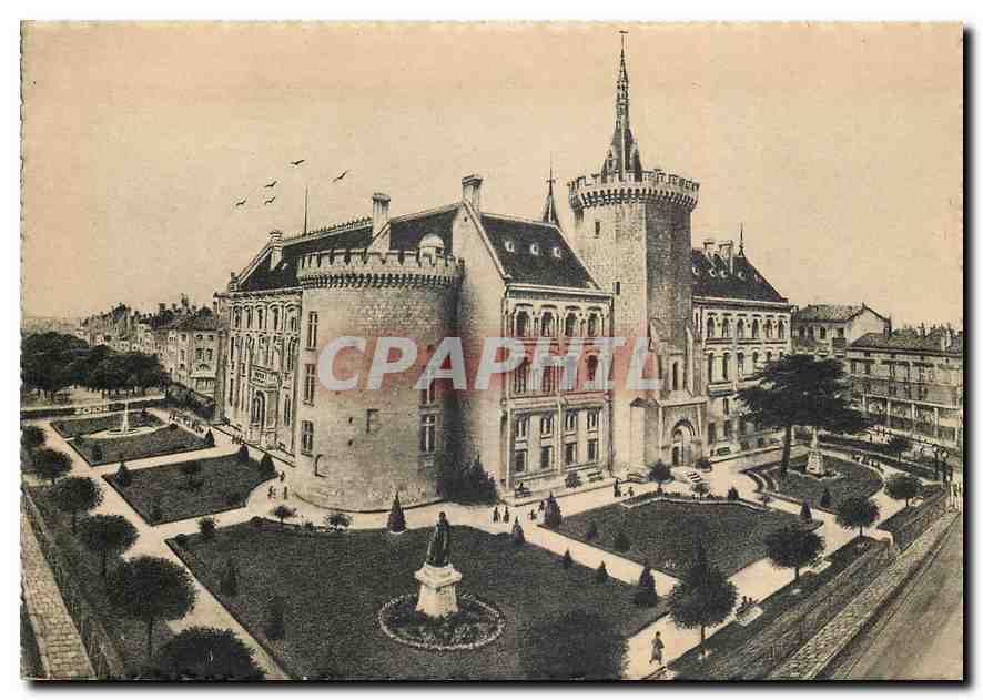 Angoulême — Ancien château des comtes d'Angoulême — Hôtel de Ville — Éditions Gilbert, Jarnac