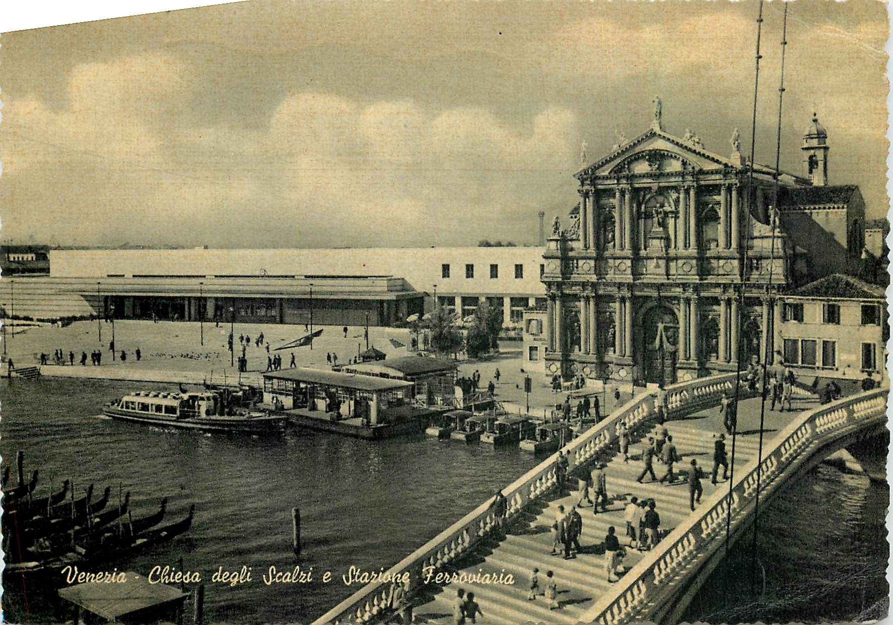 CPM Venezia Chiesa degli Scalzi e Stariose Ferroviaria 