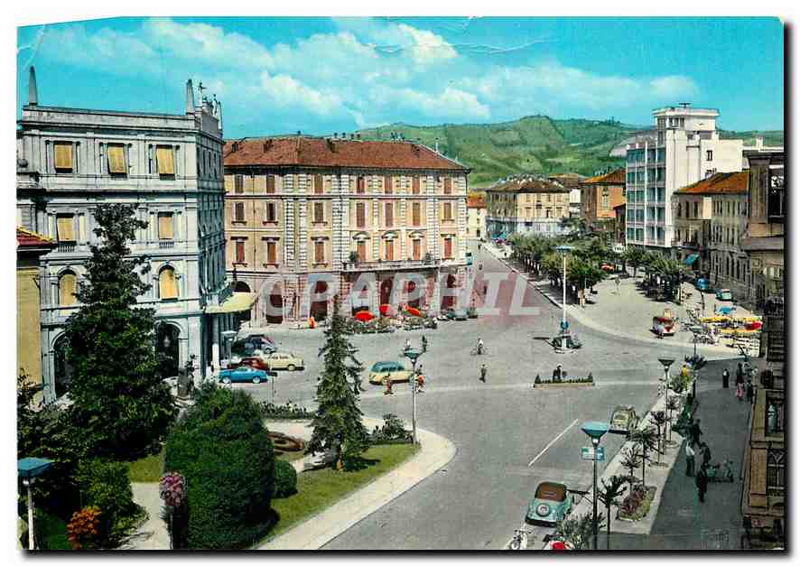 CPM Acqui Terme Place d'Italie Hotel des Nouvelles Termes 