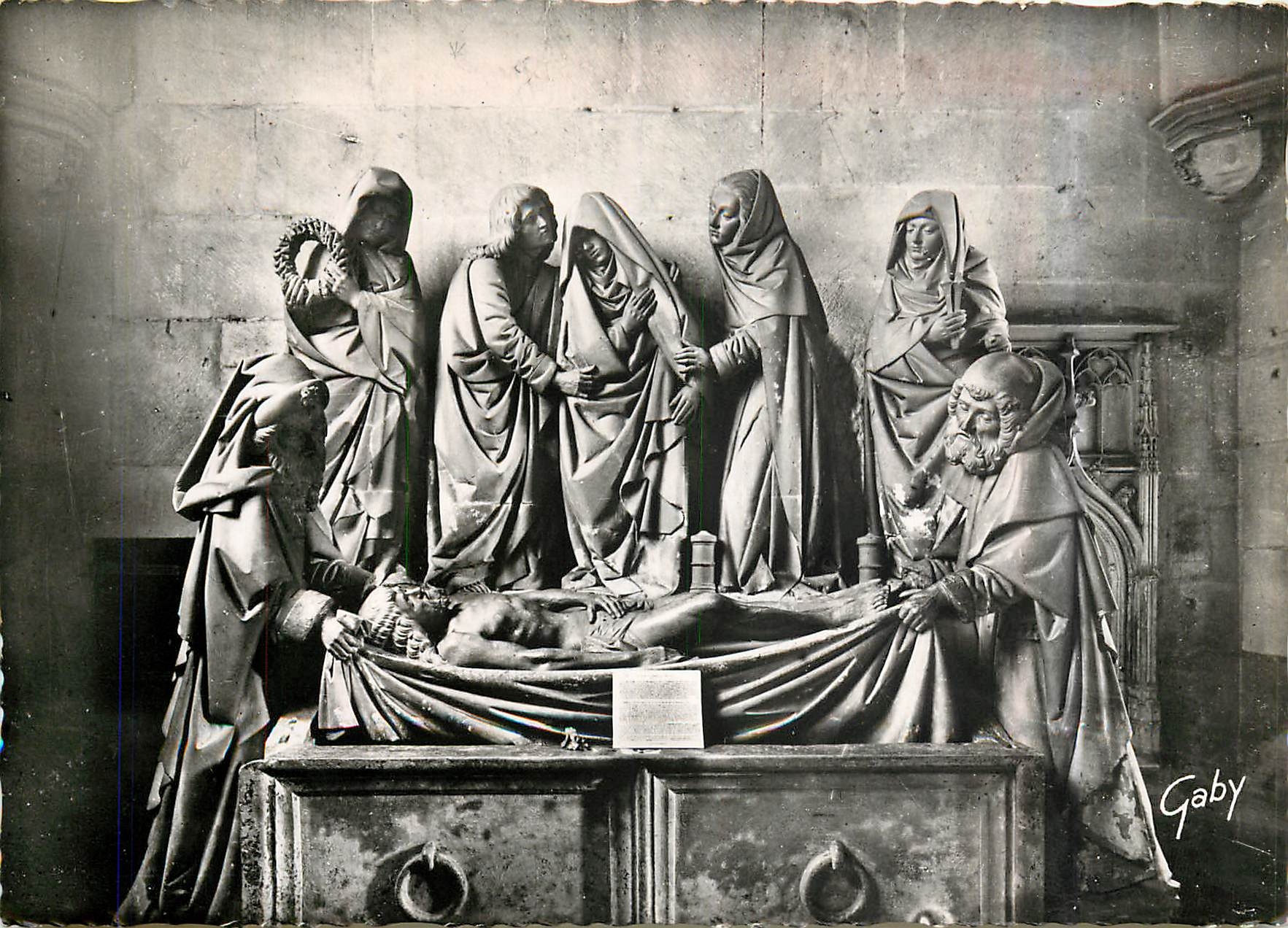 CPM Semur en Auxois Cote d'Or Interieur de l'Eglise Notre Dame La mise au tombeau 