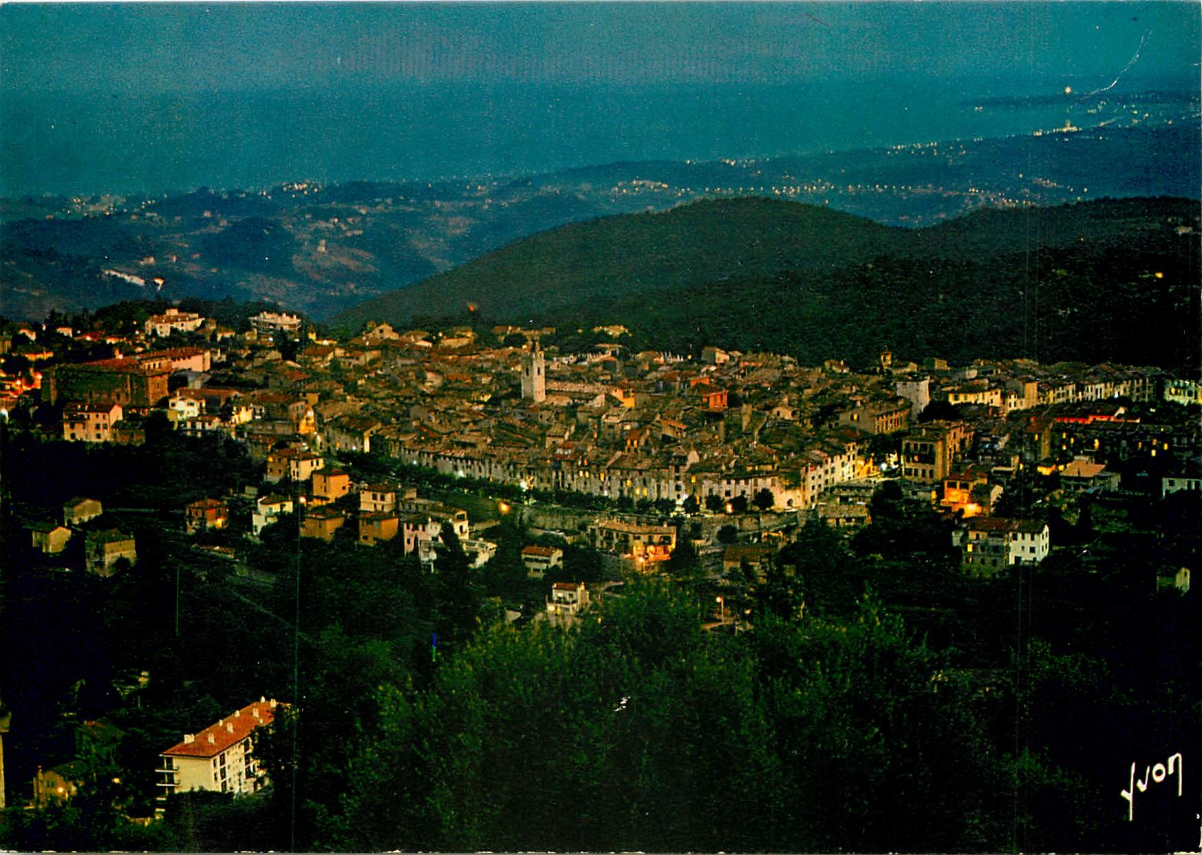 CPM Vence Alpes Maritimes Panorama de nuit sur la Cote et le Cap d'Antibes 