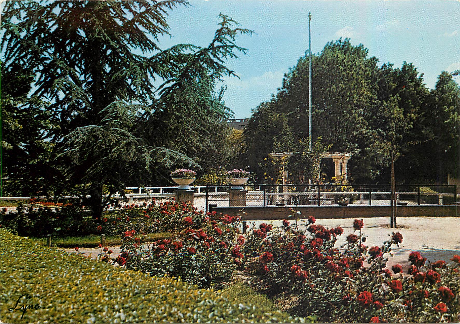 CPM Charenton Val de Marne Le Jardin Public 