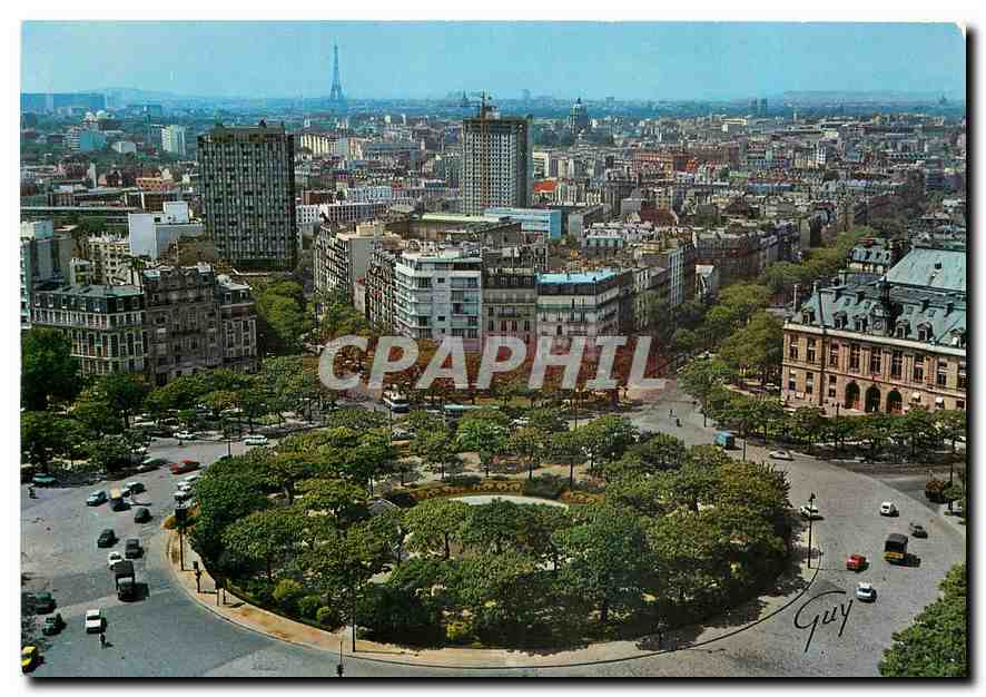 CPM Paris et ses Merveilles La place d'Italie et au fond la tour Eiffel 