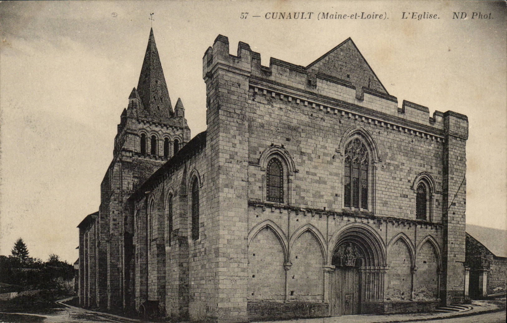 Cunault- L'Eglise -CPA