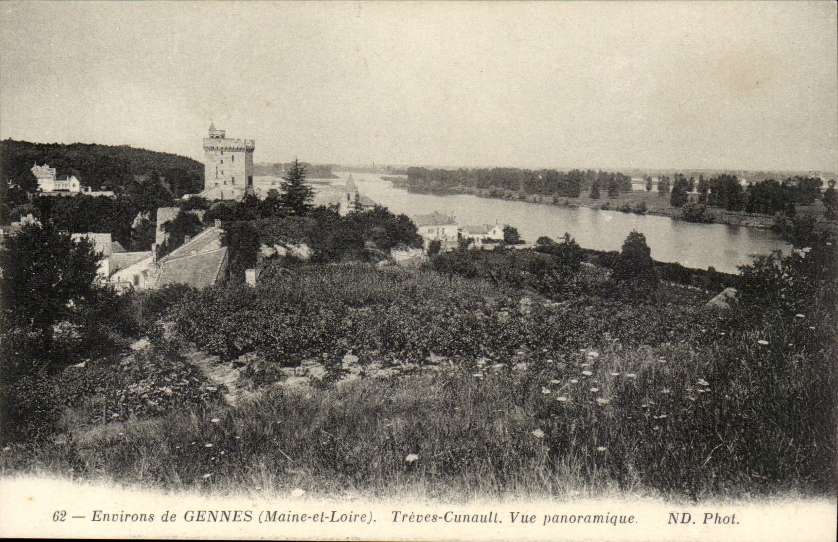 Environs de Gennes - Treves-Cunault-Vue panoramique -CPA