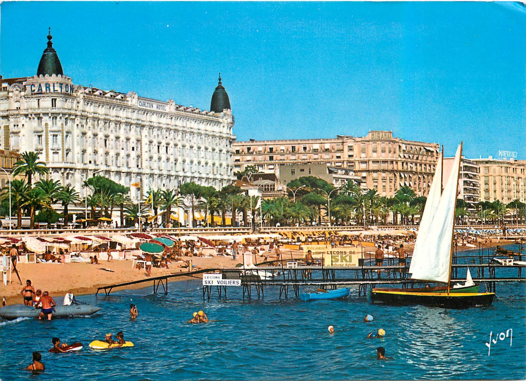 CPM La Cote d'Azur miracle de la nature Cannes Alpes Maritimes La Plage et les Grands Hotels 