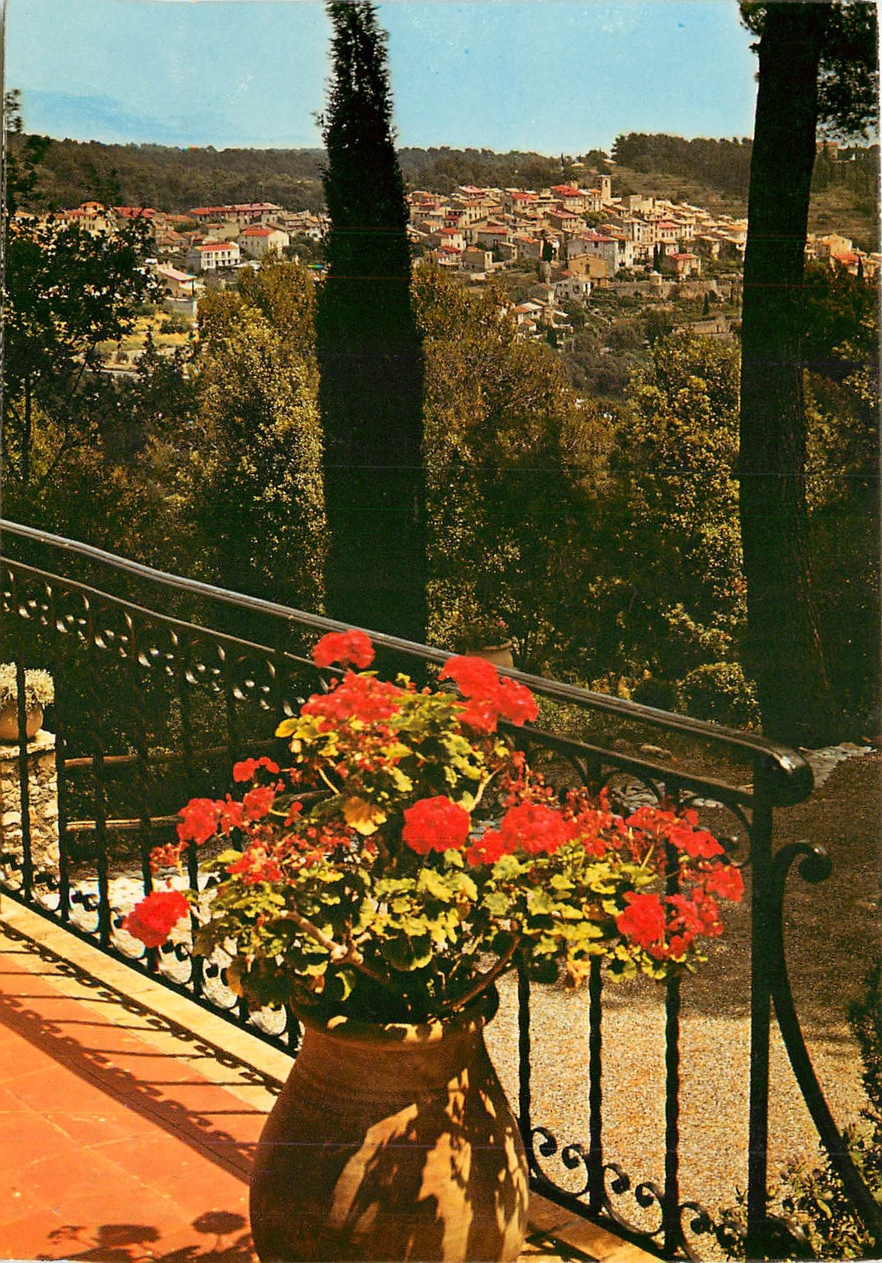 CPM Les Villages de la Cote d'Azur Alpes Maritimes 