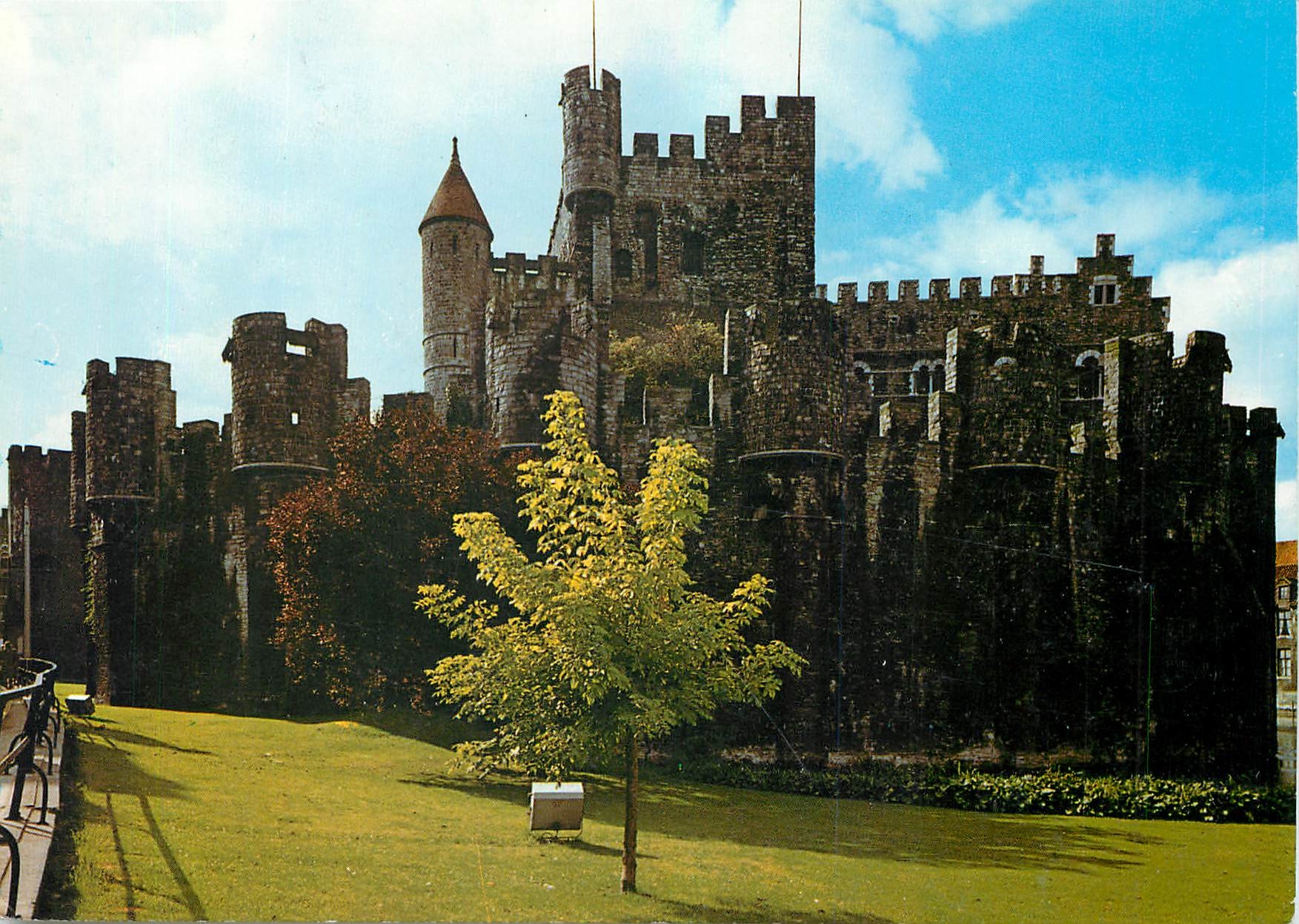 CPM Gent Gand Hets Gravenkasteel Le Chateau des Comtes 