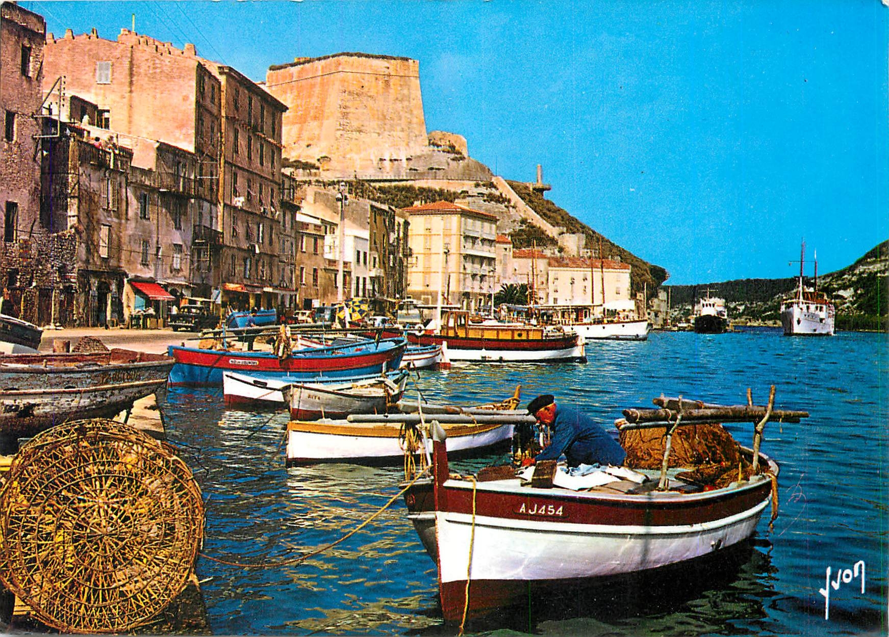 CPM La Corse oasis de Beaute Bonifacio Le Port domine 