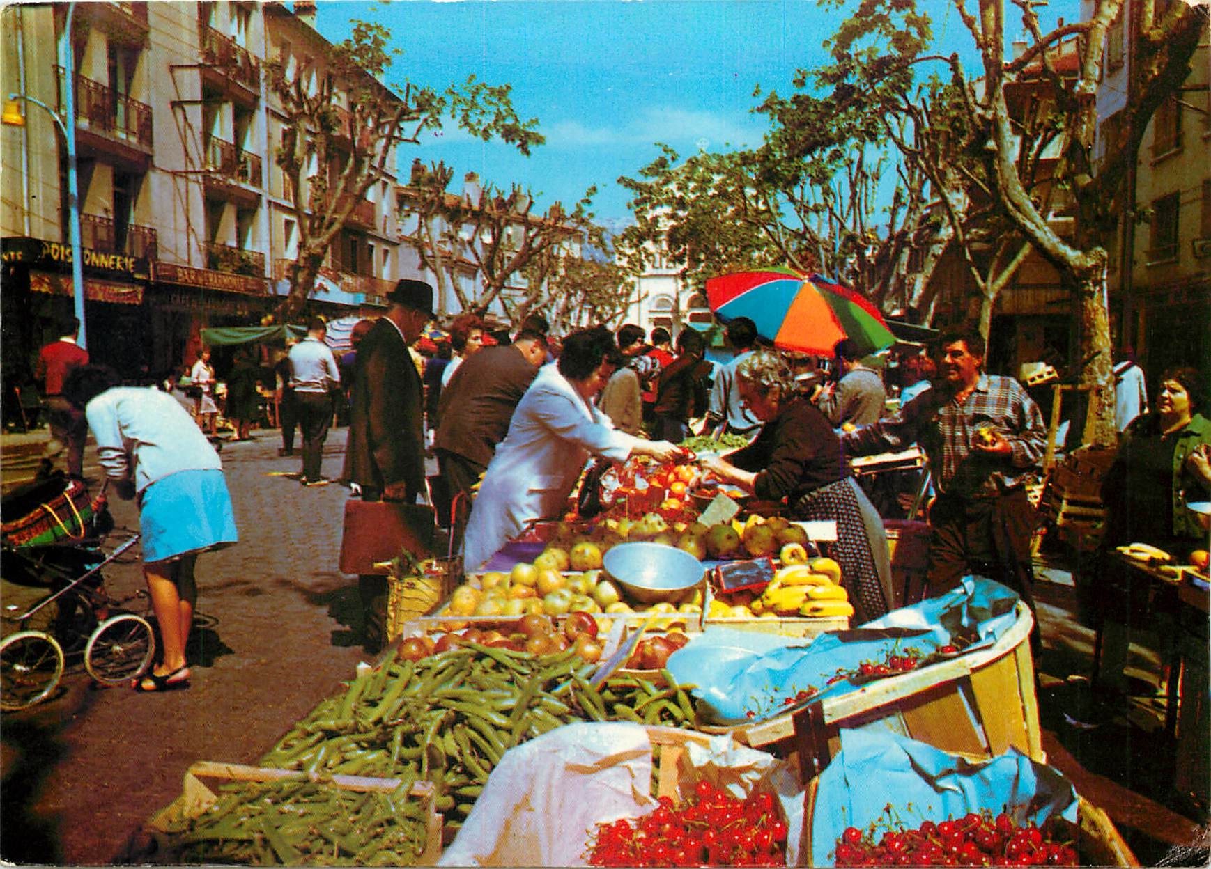 CPM Charmes et soleil de la Cote d'Azur Marche Provencal 