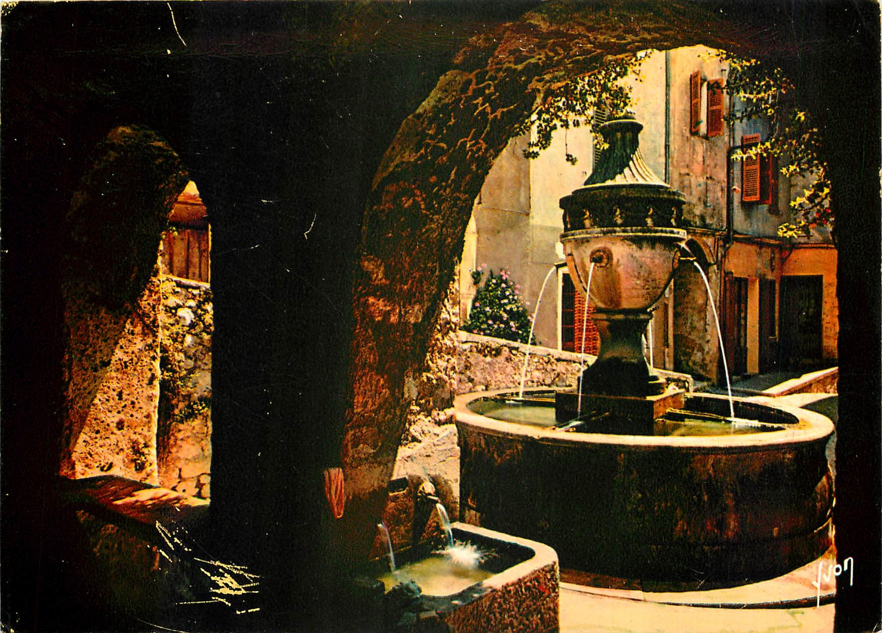 CPM Saint Paul Alpes Maritimes La vieille Fontaine 