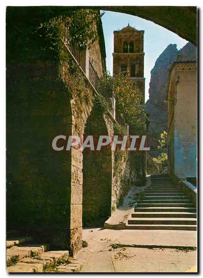 CPM Moustiers Sainte Marie Montee du Clocher 