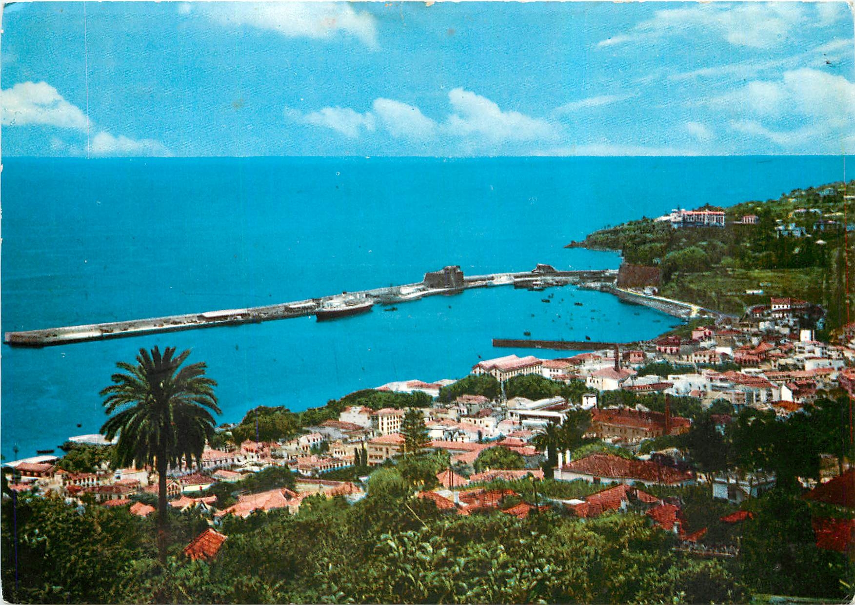 CPM Funchal Madeira Vista de cidade e do Porto 